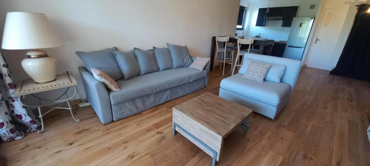 Loft Climatise "La Pinede", 50 M2, Tres Calme, 5 Mn A Pied Des Plages, Lit King Size La Seyne-sur-Mer Esterno foto