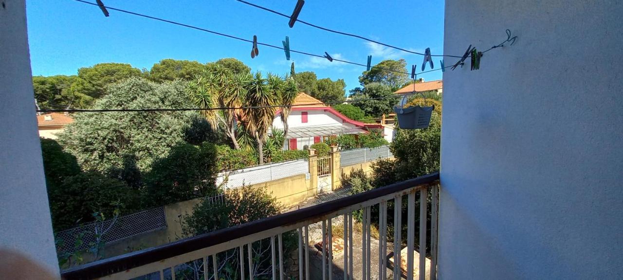 Loft Climatise "La Pinede", 50 M2, Tres Calme, 5 Mn A Pied Des Plages, Lit King Size La Seyne-sur-Mer Esterno foto
