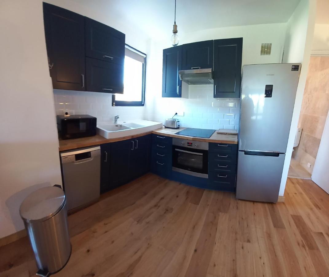 Loft Climatise "La Pinede", 50 M2, Tres Calme, 5 Mn A Pied Des Plages, Lit King Size La Seyne-sur-Mer Esterno foto